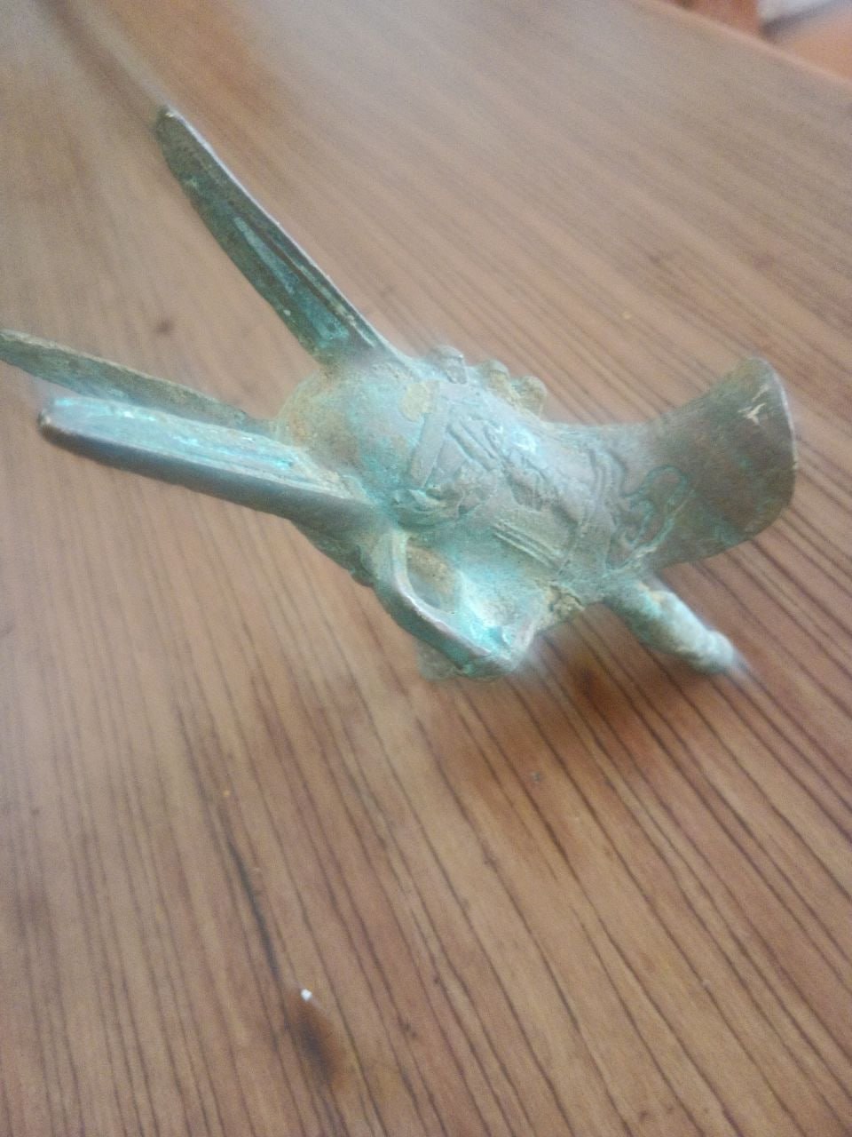 青铜爵杯