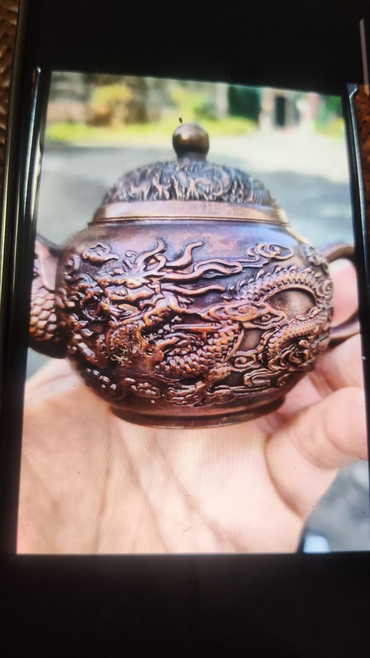 龙纹双耳盖壶