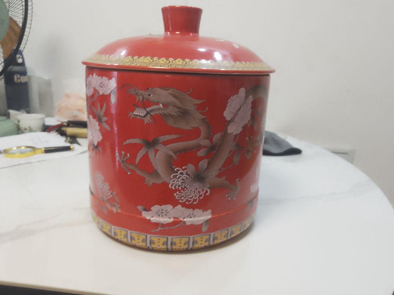红釉墨彩龙纹陶瓷盖罐