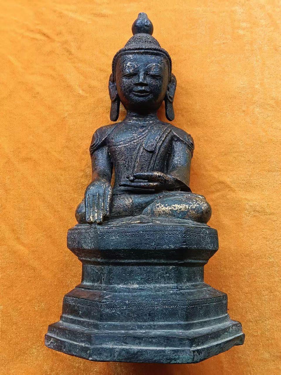 残金释迦牟尼佛