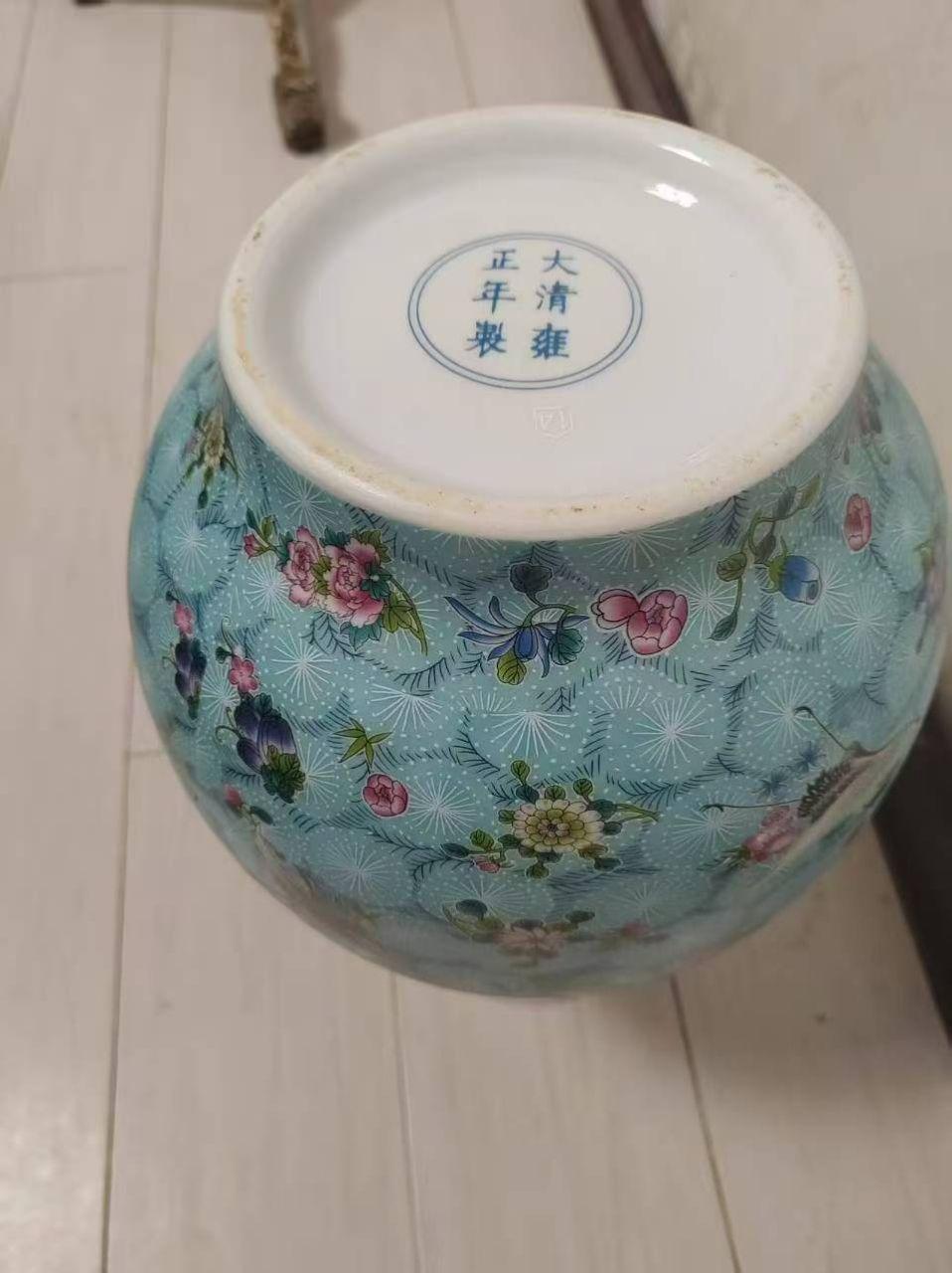 青地百鹤献瑞赏瓶