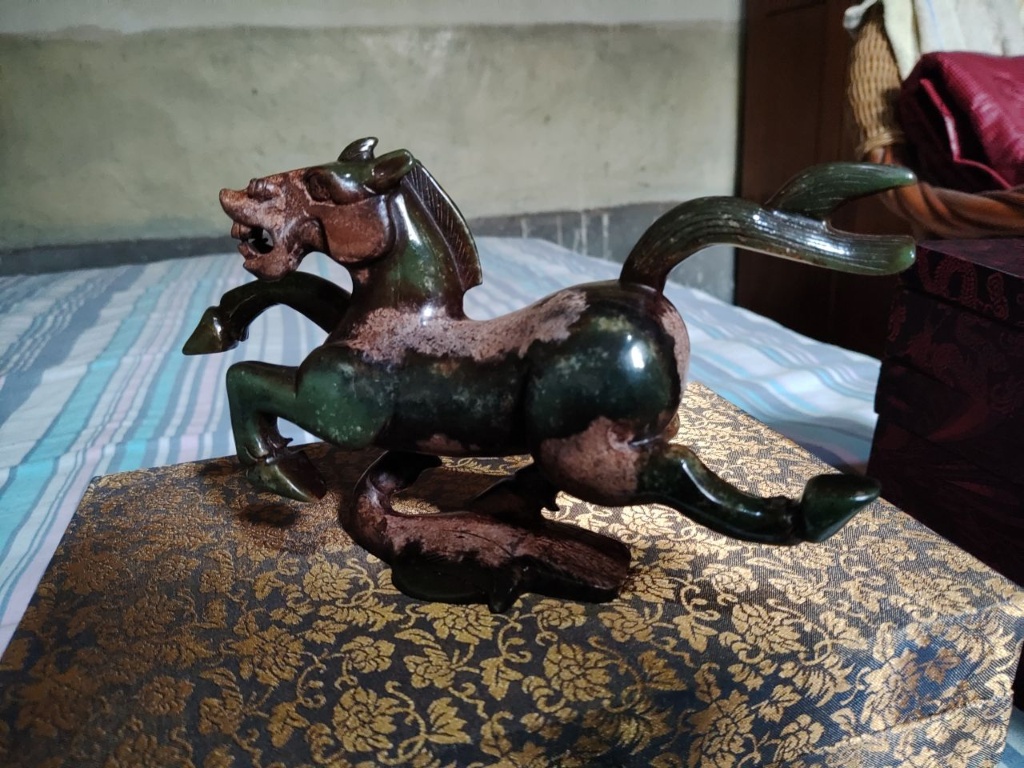 青玉马踏飞燕