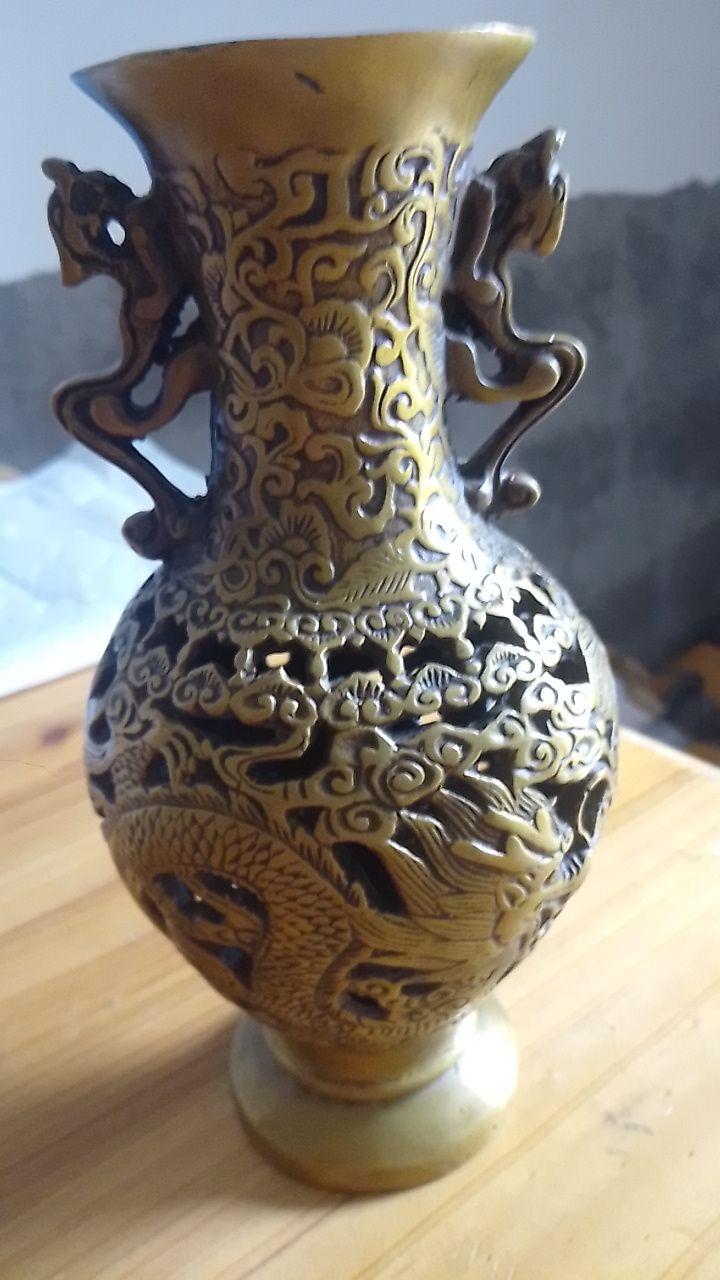 镂空龙凤花瓶