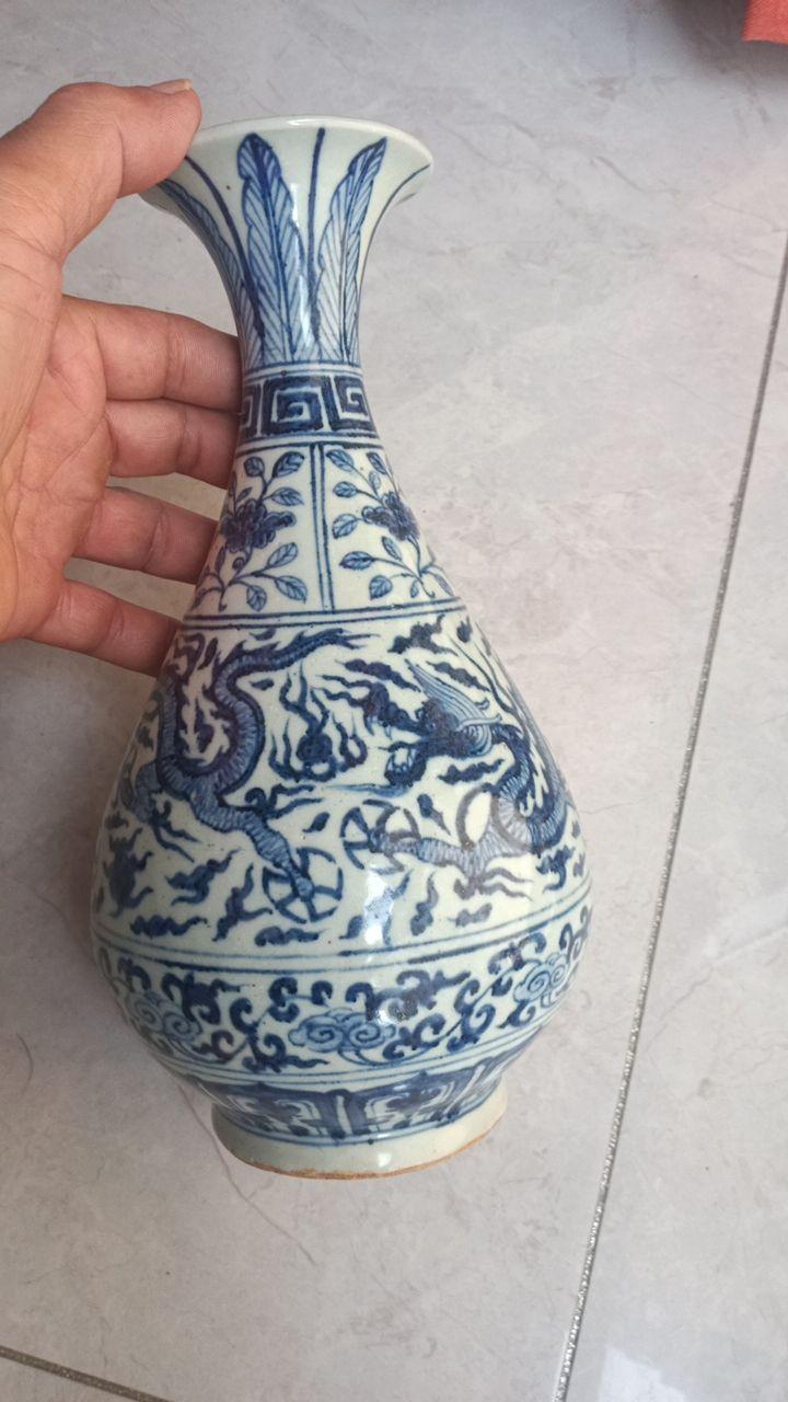 青花云龙纹玉壶春瓶