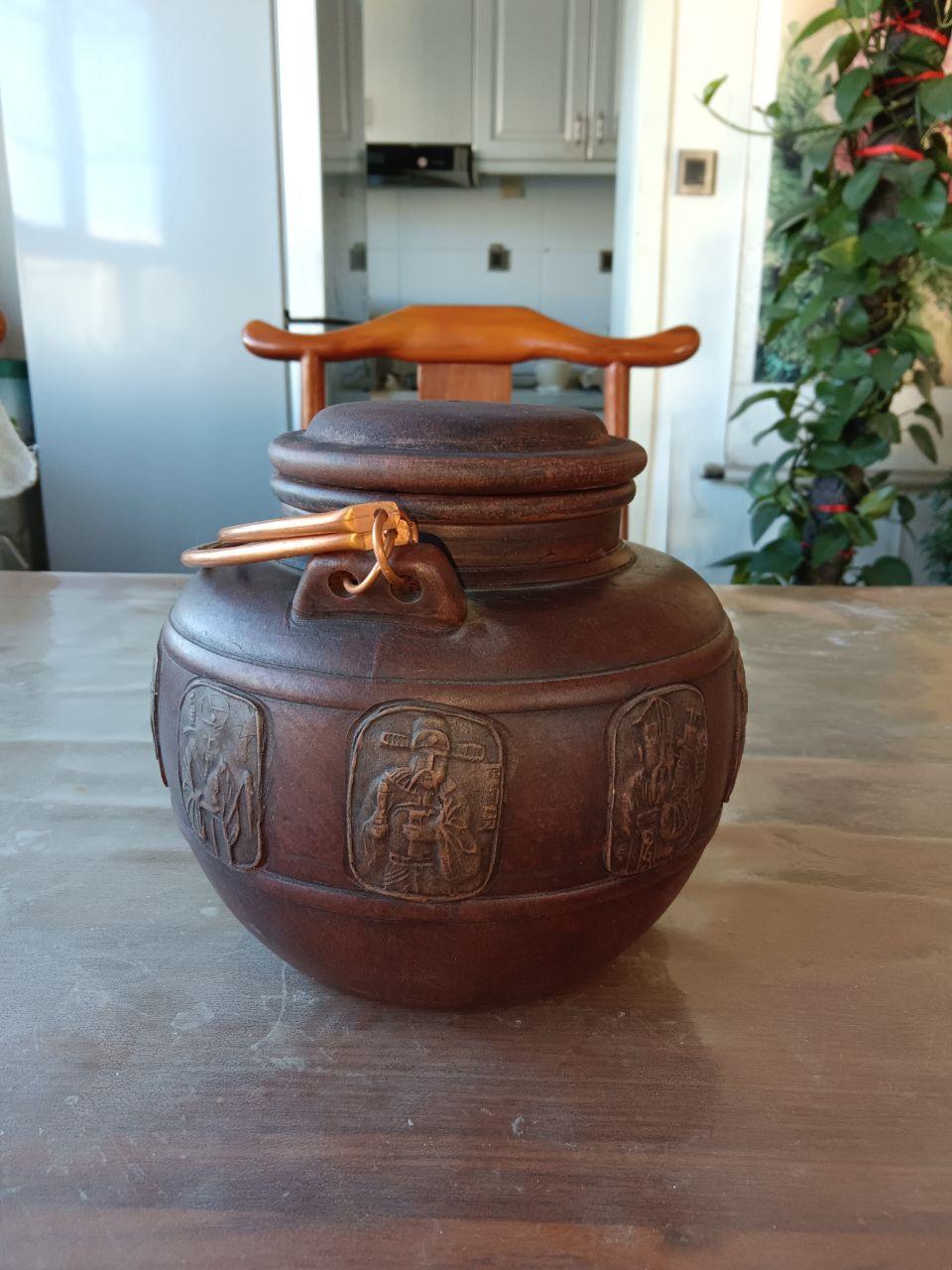 八仙过海纹软提梁紫砂壶