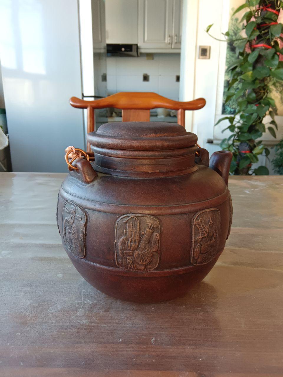 八仙过海纹软提梁紫砂壶