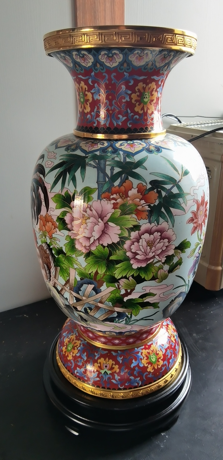 粉彩花鸟纹赏瓶
