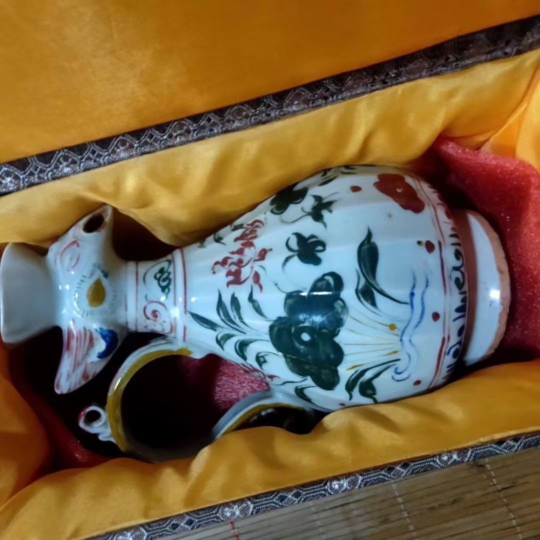 明代  万历皇帝宫廷御用斗彩花卉纹凤首执壶