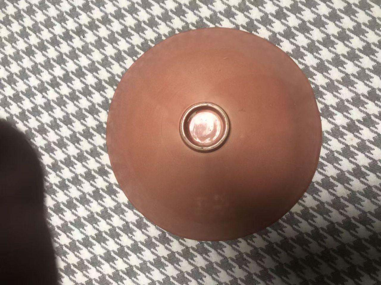 定窑红釉刻花斗笠碗