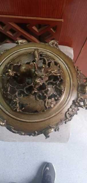 《百寿多子龙纽熏炉》