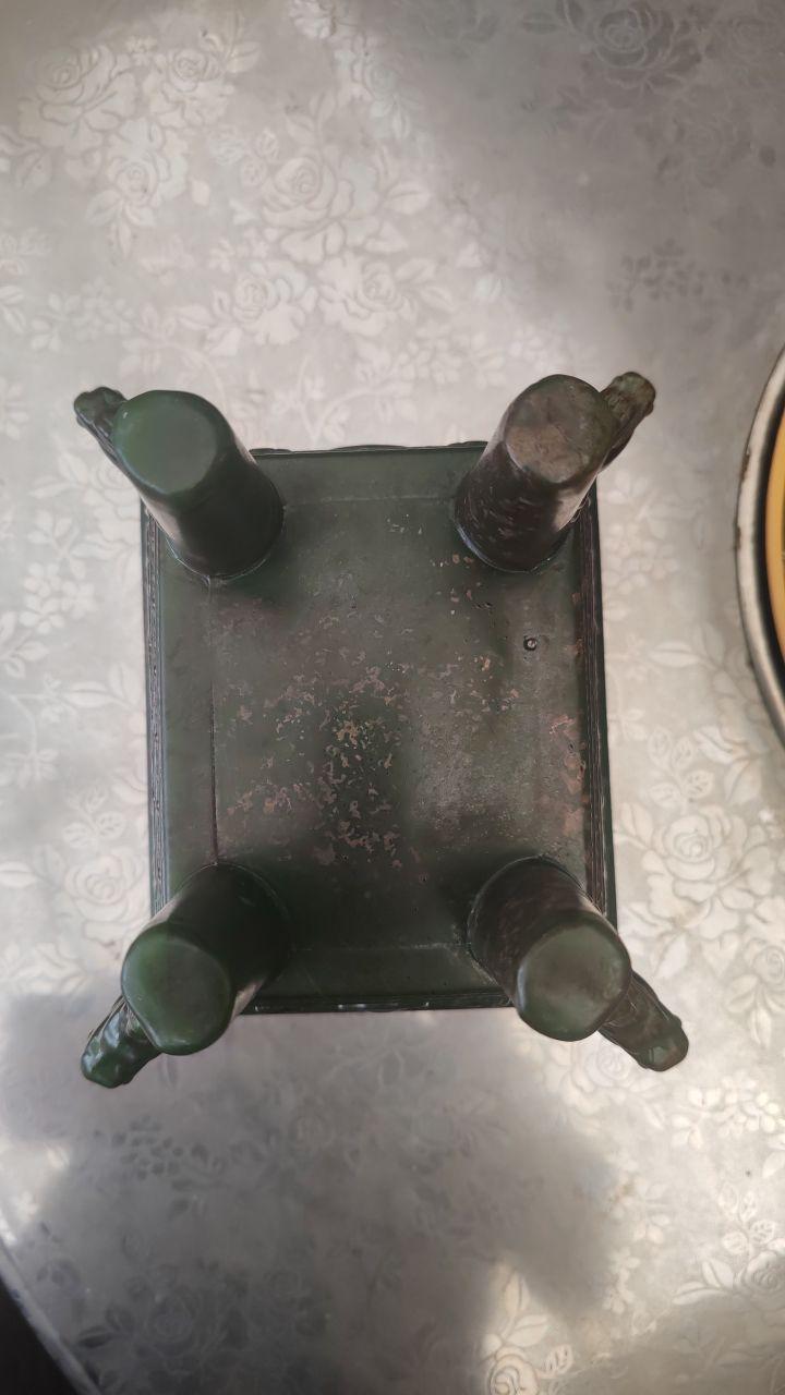 明宣德年间仿青铜绿釉四足方鼎香炉